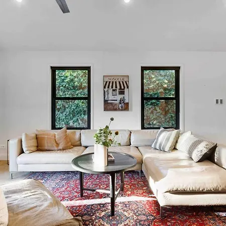 La Loft - Modern Living In Town Center Holiday home *
