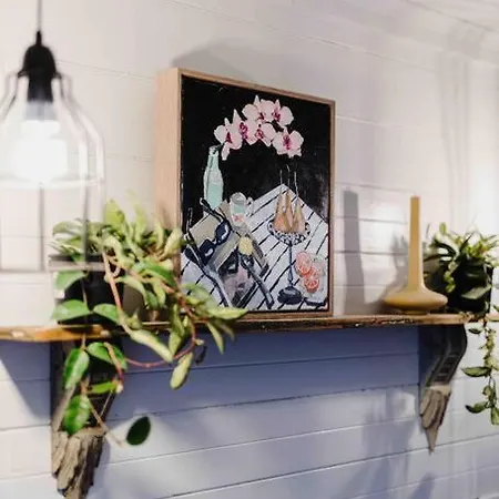 La Loft - Modern Living In Town Center *