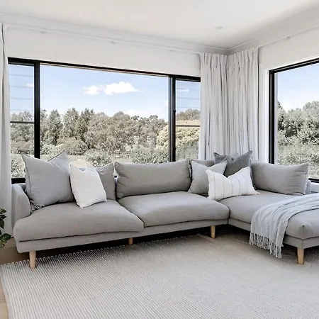 Elegant Modern Home! Holiday home