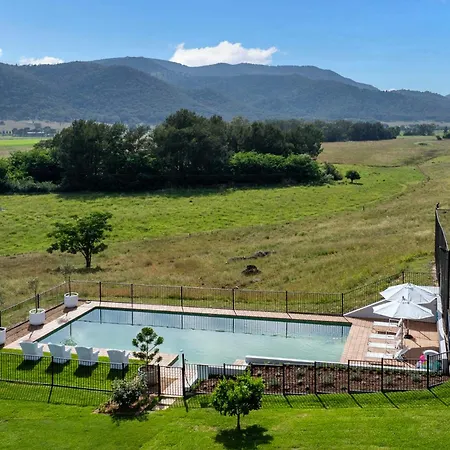 In The Grove, The Church, And Premium Private Homestead * Mudgee