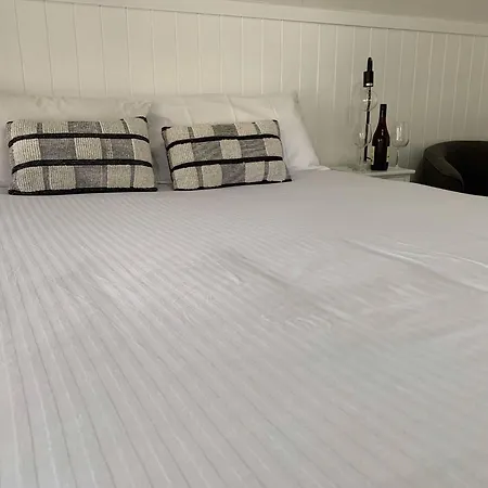 Vineyard Motor Motel