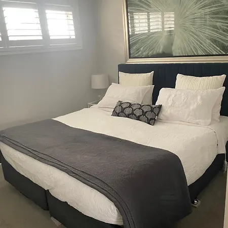 Hamptons House -lux Holiday home
