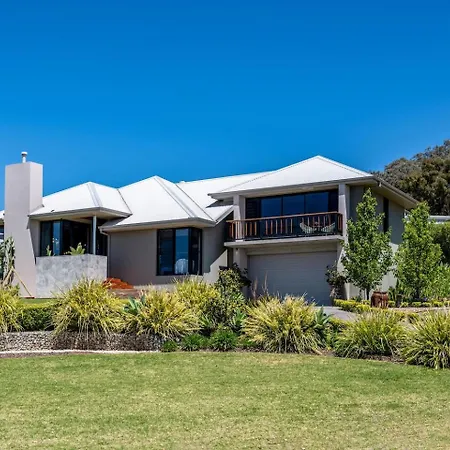 Red Lotus Estate - Grand, Scenic And Made For Groups * Mudgee