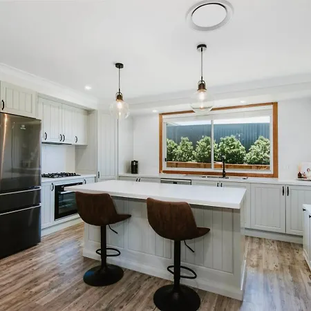 Kooyong - A Family Escape In Caerleon Estate
