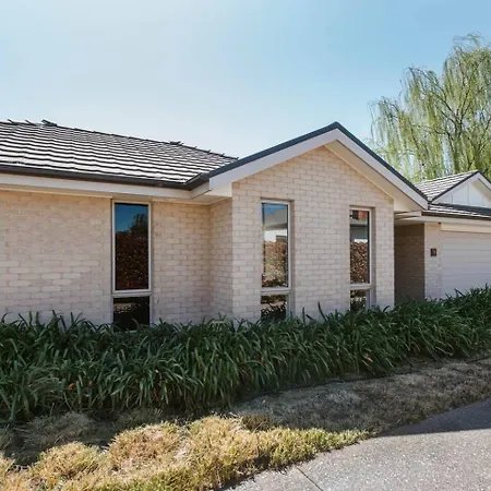 Gladstone At The Willows - Family Time, Style Holiday home Mudgee