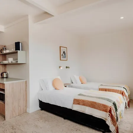 The Cudgee At Motel 4*