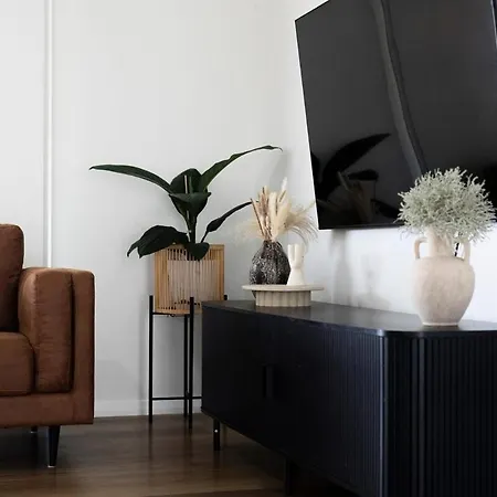 Large Modern In Holiday home Mudgee