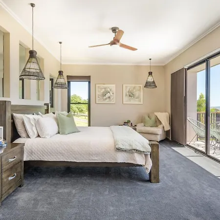 Red Lotus Estate - Grand, Scenic And Made For Groups Mudgee