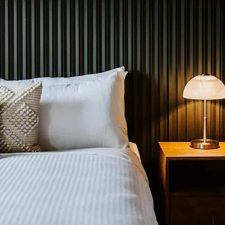 Moonlight At - Chic Soirees & Private Cinema