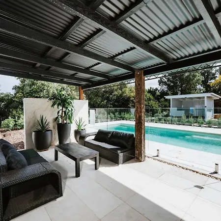 Moonlight At - Chic Soirees & Private Cinema Holiday home Mudgee