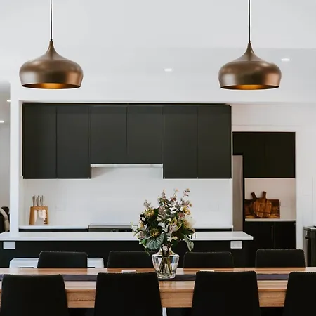 House - Grand Serenity For Gather & Play * Mudgee