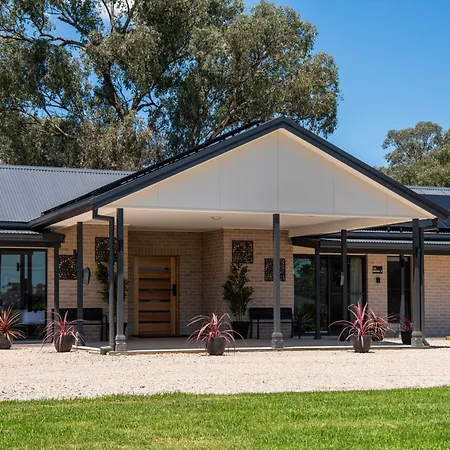 House - Grand Serenity For Gather & Play * Mudgee