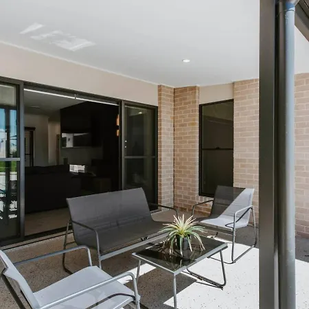 House - Grand Serenity For Gather & Play * Mudgee