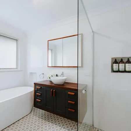 Kooyong - A Family Escape In Caerleon Estate Holiday home