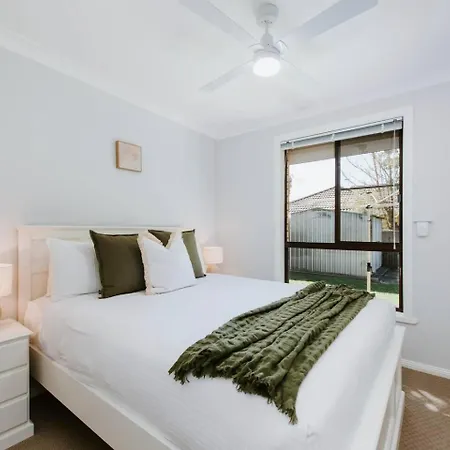 Cudgegong House - A Lush Backyard Sanctuary Mudgee