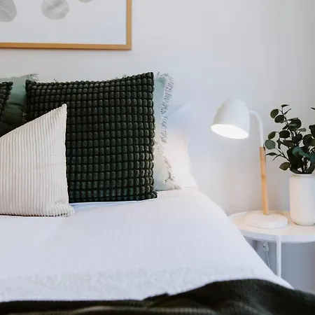 Burrundulla At The Willows - Modern Escape *