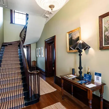 Bleak House - A Landmark Of Mudgee's Heritage Holiday home