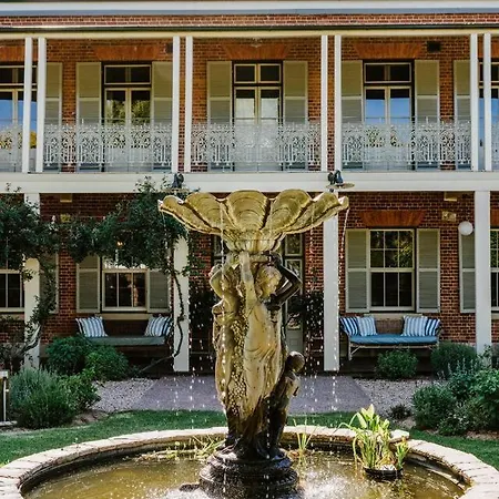 Bleak House - A Landmark Of Mudgee's Heritage Holiday home