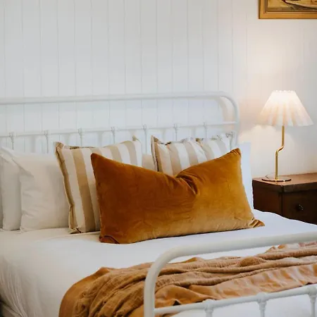 Mygoura - Charming Country Living In Town
