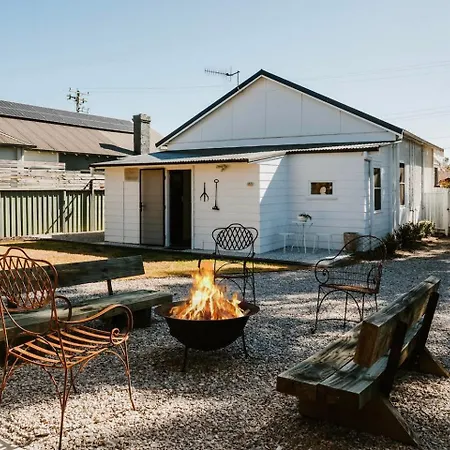 Mygoura - Charming Country Living In Town