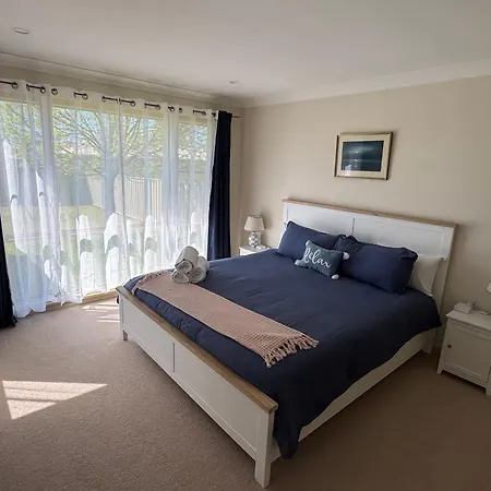 Comfy And Relaxing - Rest Easy Holiday home *