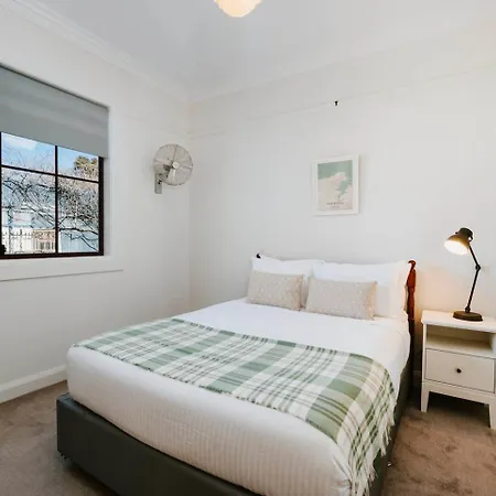 Madeira - Country Comfort With Pool Holiday home Mudgee