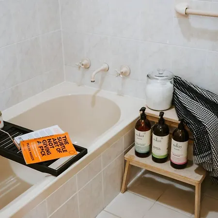 Casa Bliss - Serene Country Escape Near Town Centre Mudgee