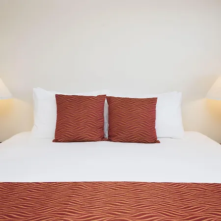 Motel Soldiers 4*