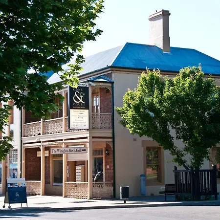 Cobb & Co Court Boutique Hotel