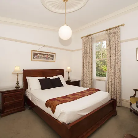 Cobb & Co Court Boutique Hotel Mudgee