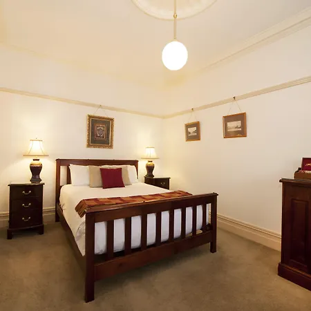 Hotel Cobb & Co Court Boutique