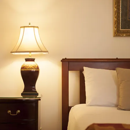 Hotel Cobb & Co Court Boutique 4*