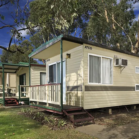 Valley Park Holiday park 3*