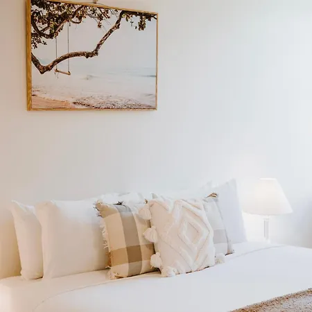 The Warehouse - Heritage Elegance In Holiday home