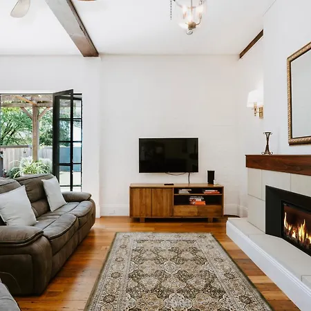 The Warehouse - Heritage Elegance In
