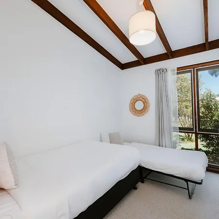 8th Tee - Retro Vibes Peacefully Tucked Away Holiday home Mudgee