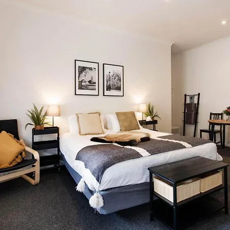 The Woolpack Hotel 4*