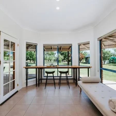 Tilia Estate - Wine Country Haven With Games