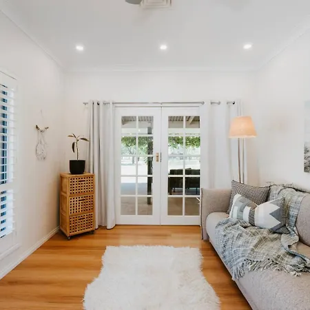 Tilia Estate - Wine Country Haven With Games Holiday home Mudgee