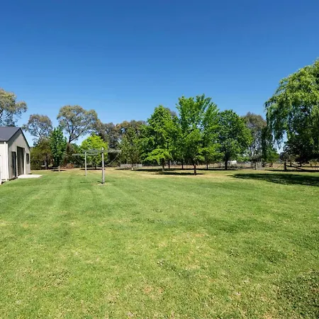 Tilia Estate - Wine Country Haven With Games Mudgee
