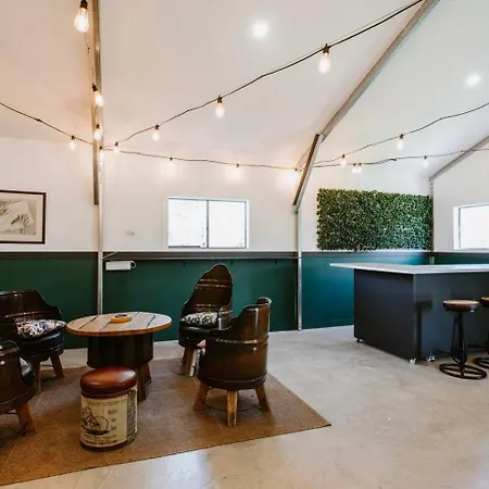 Holiday home Tilia Estate - Wine Country Haven With Games *