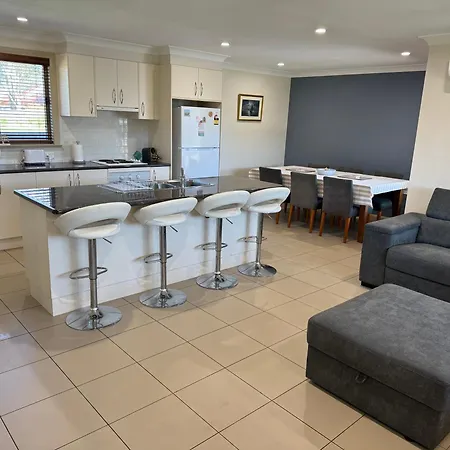 Comfy And Relaxing - Rest Easy Holiday home Mudgee