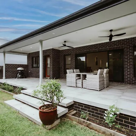 The Spot - A Modern All-season Retreat *