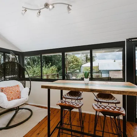 Holiday home Ironbark Oasis - Serene Poolside Haven By Cbd *