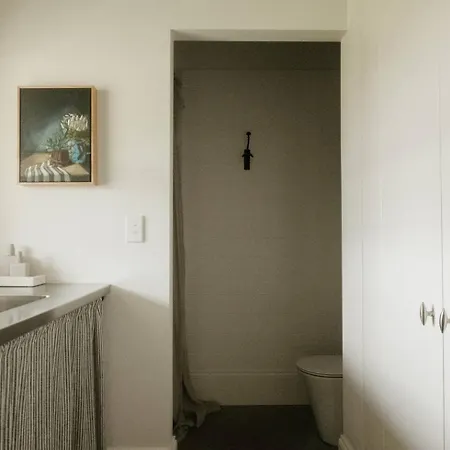 Airdrie - Storybook Country Charm * Mudgee