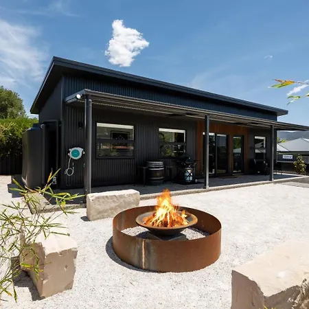 Villa Petit Verdot - A Luxe Wine Retreat *