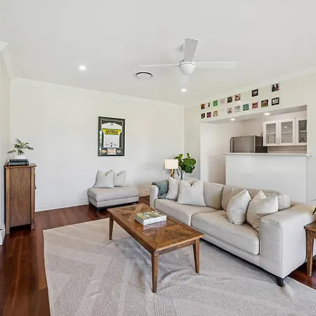 Holiday home Putta Bucca Manor - Poised Poolside Country Living