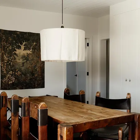 Holiday home Airdrie - Storybook Country Charm