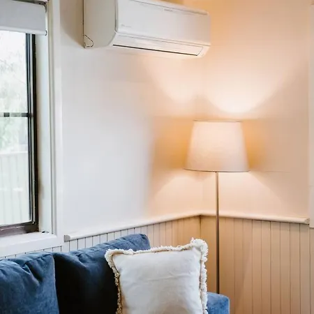 Ironbark Oasis - Serene Poolside Haven By Cbd Holiday home Mudgee