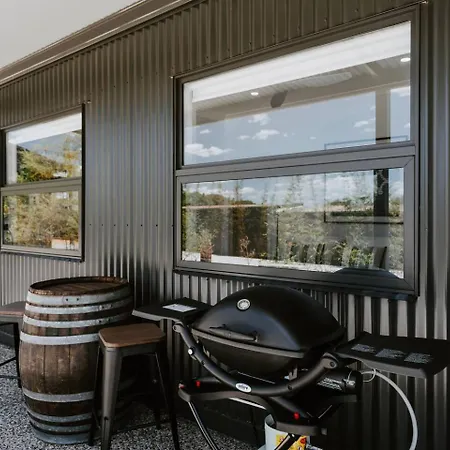 Villa Petit Verdot - A Luxe Wine Retreat Mudgee